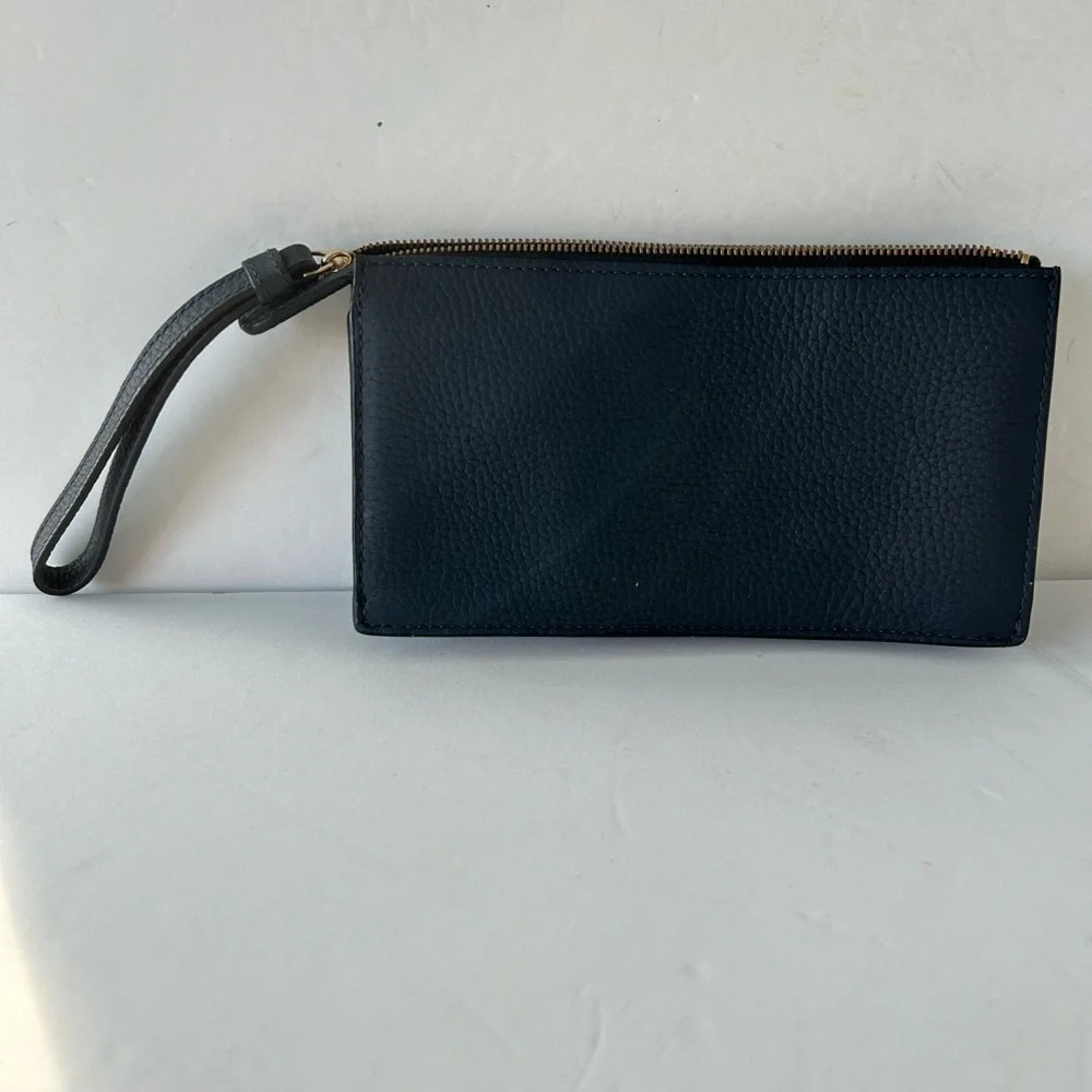 Kate Spade NWOT Large Navy Pebble Leather Beaded Wristlet